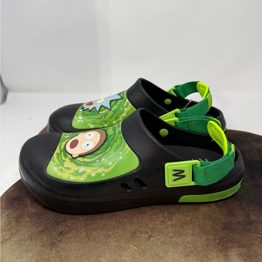 NWOT Cartoon Network Rick & Morty Slip ons with strap sz 12 (AZRNSH) - Picture 4 of 6